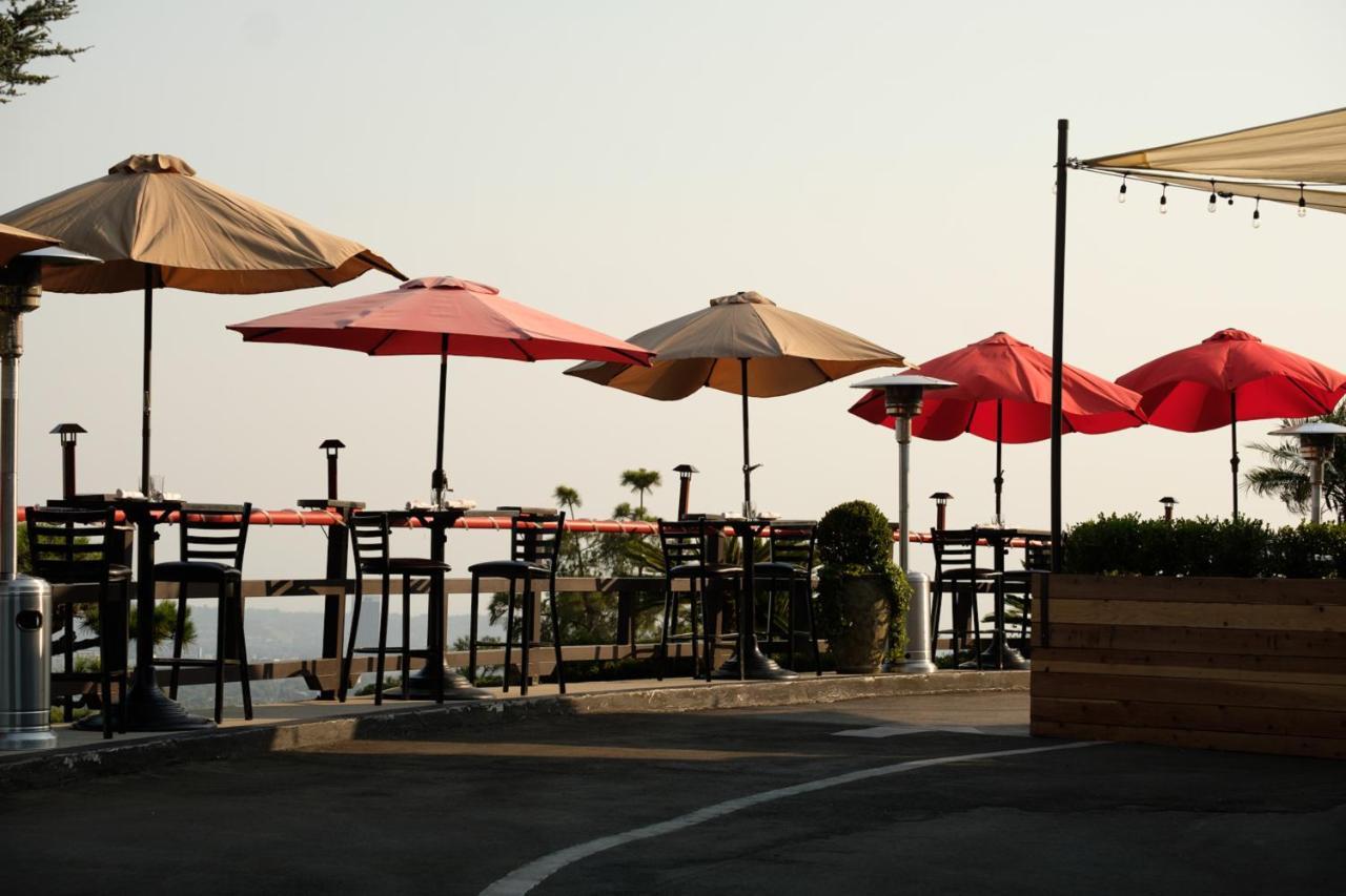 Hotel Hollywood Hills 3*