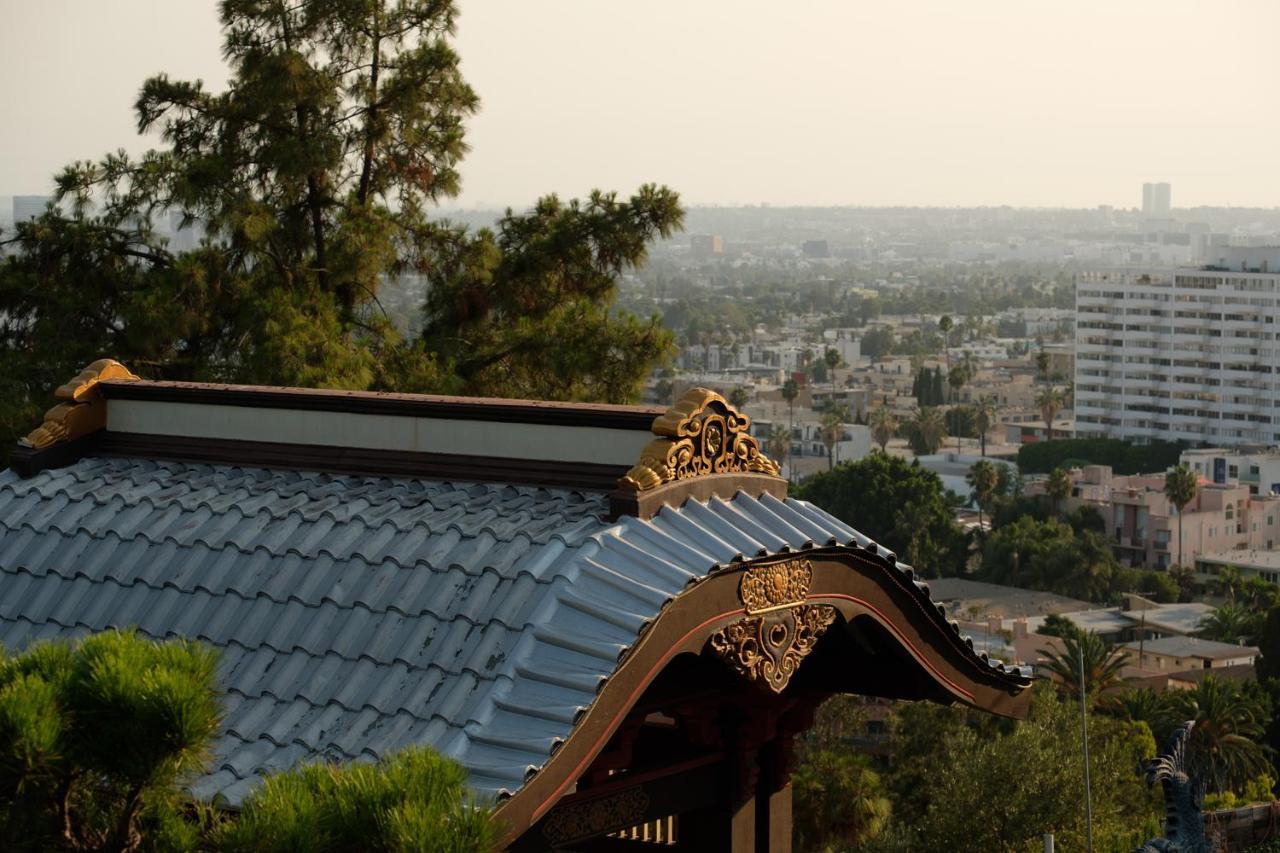 Hollywood Hills Hotel