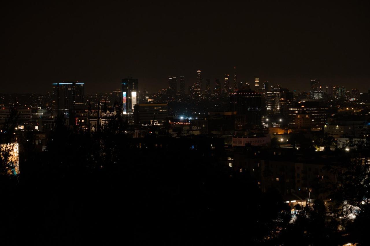 Hollywood Hills 3*
